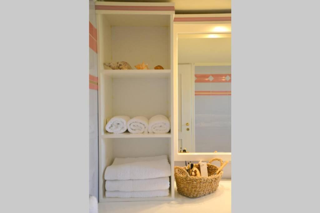 Esperos Seaside Suite In Adamas, Milos Ngoại thất bức ảnh
